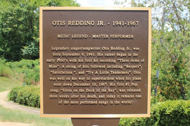 Gallery 1 - Otis Redding Sculpture